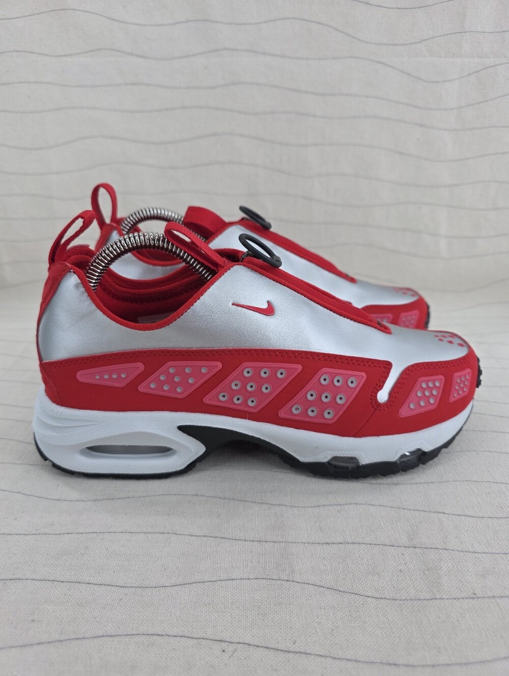 Nike Womens Air Sunder Max Fusion Red Silver Sneakers Shoes IH3988-001 Size 6.5